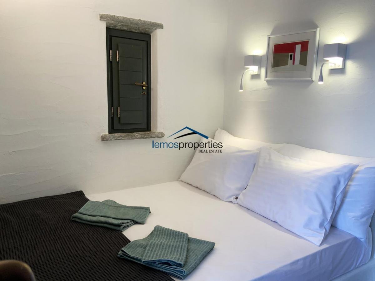 Aqua Blue, Only 100 Meters From The Beach Of Gialiskari Ioulis المظهر الخارجي الصورة