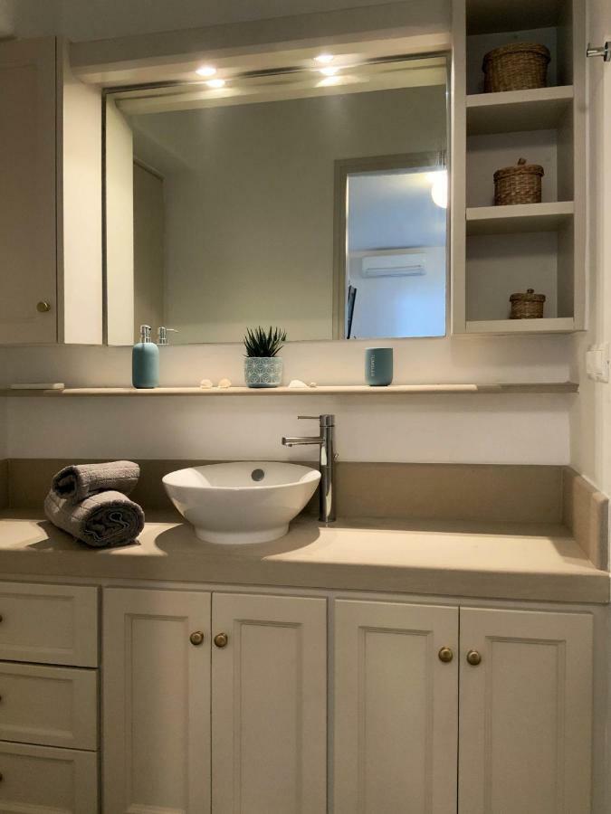 Aqua Blue, Only 100 Meters From The Beach Of Gialiskari Ioulis المظهر الخارجي الصورة
