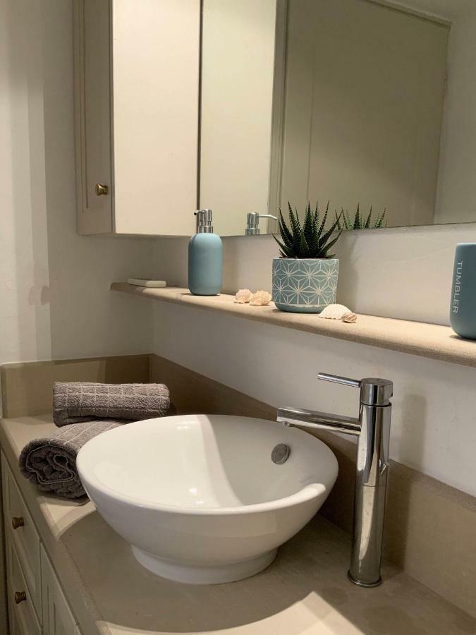 Aqua Blue, Only 100 Meters From The Beach Of Gialiskari Ioulis المظهر الخارجي الصورة